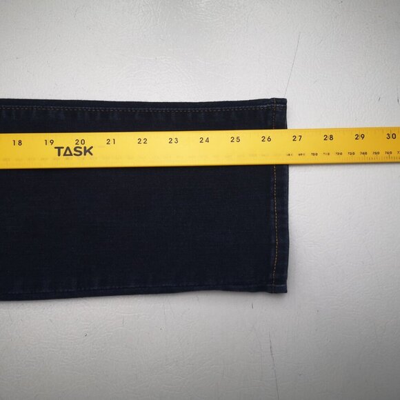 Levi's Ladies Size 4 Dark Wash Classic Mid Rise Skinny Blue Jeans - Picture 10 of 10